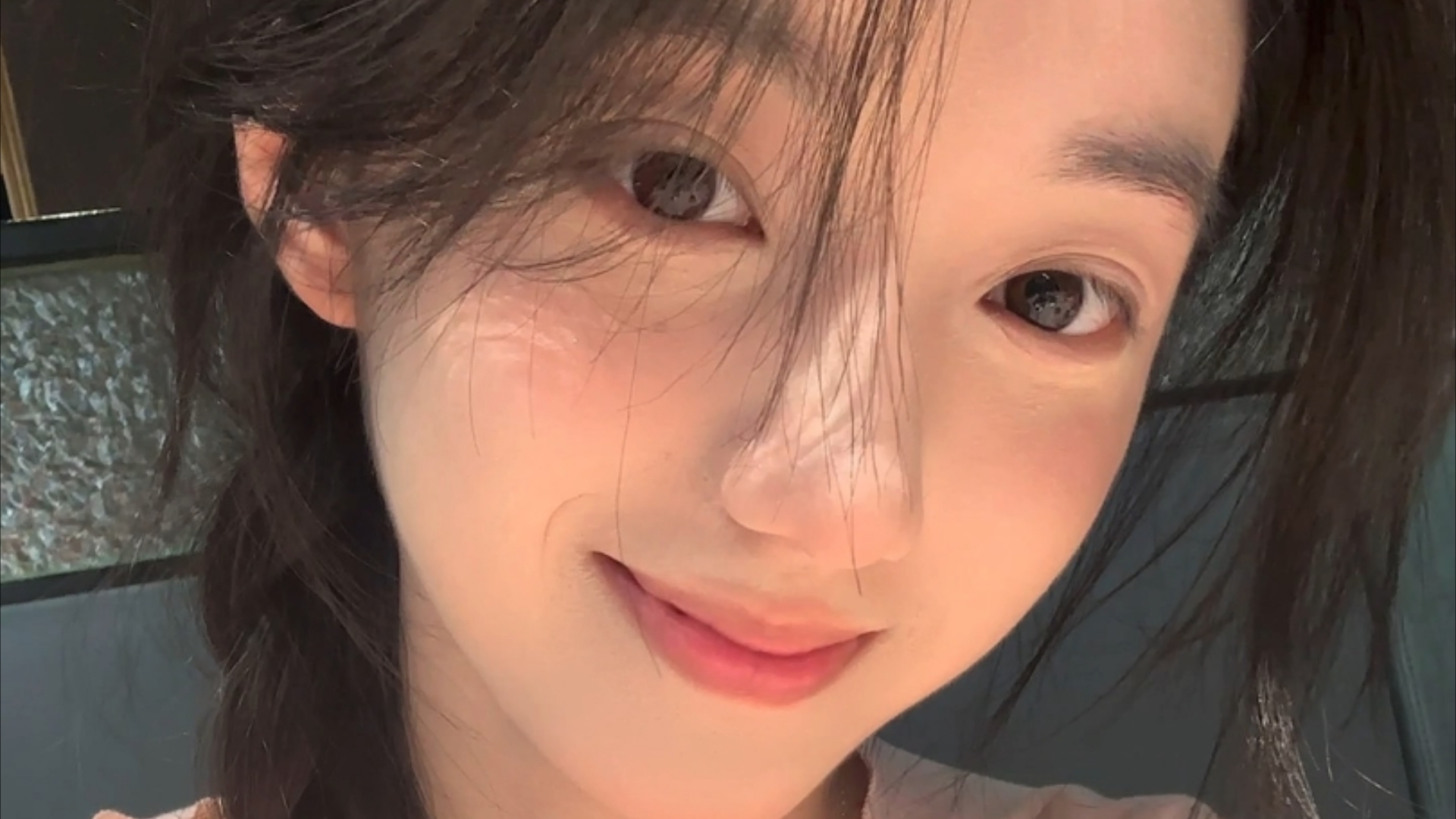 国家移民管理局：今年上半年3.33亿人次出入境